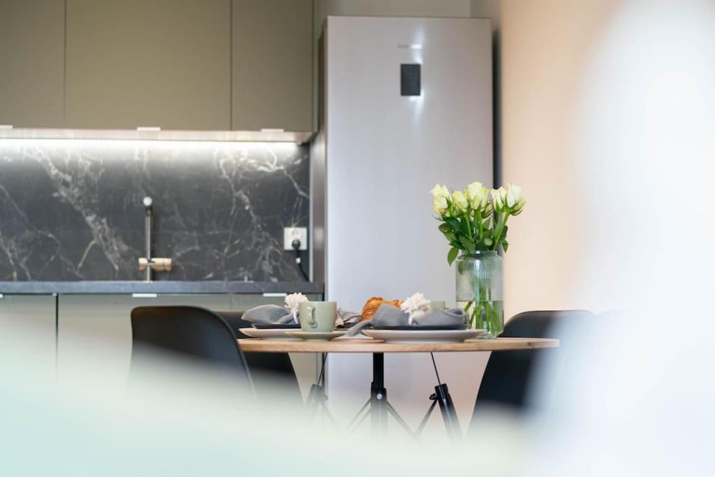 Olive Tree Apartment - Klimatyzacja - Air Conditioning-Self-Check-In Katowice Ngoại thất bức ảnh